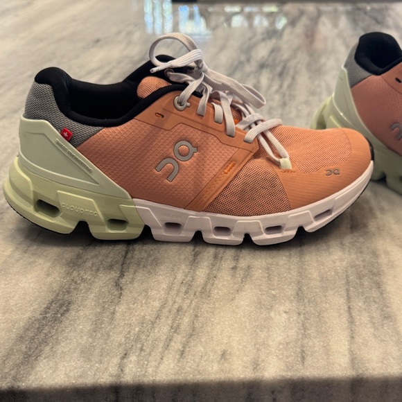 On Running Cloudflyer Women's Athletic Shoes - Picture 6 of 9